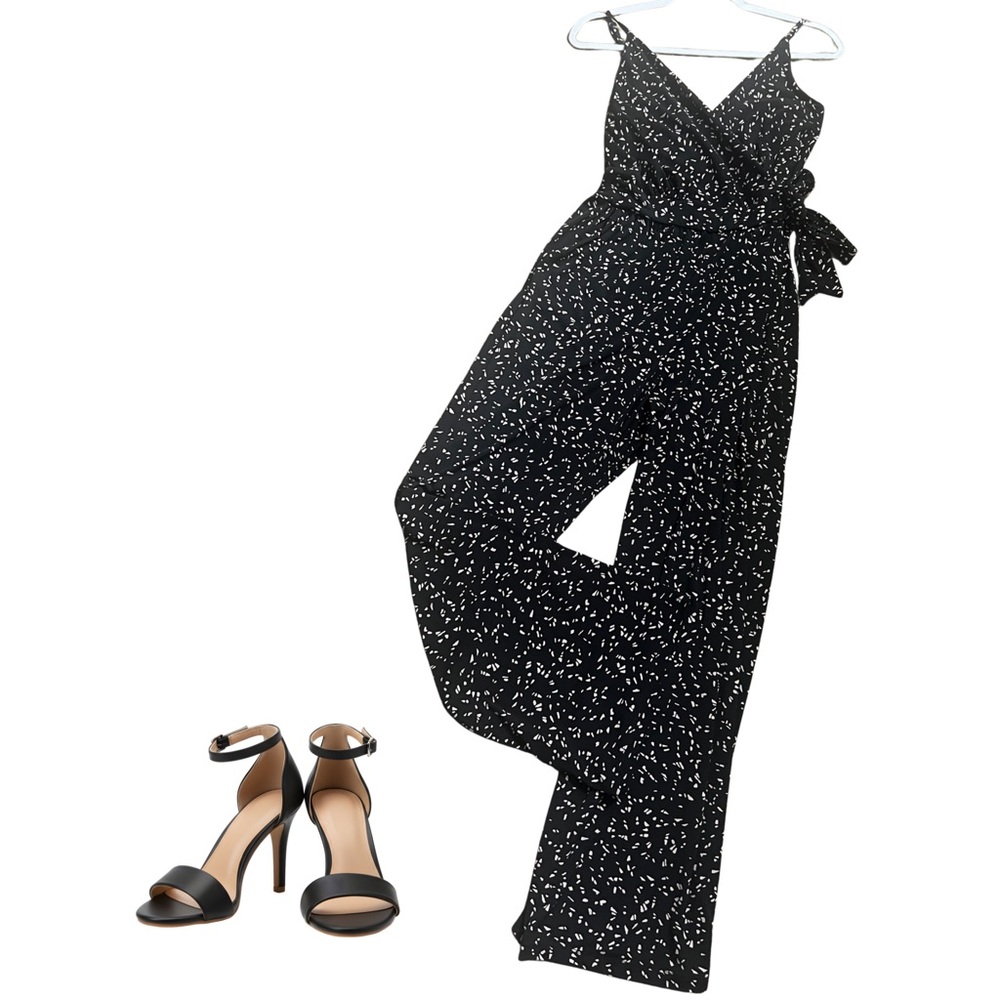 Kaileigh Black Speckled Sleeveless Jumpsuit with Pockets– Size M
